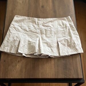 ZARA White Pleated Mini Skirt - Clean A-Line